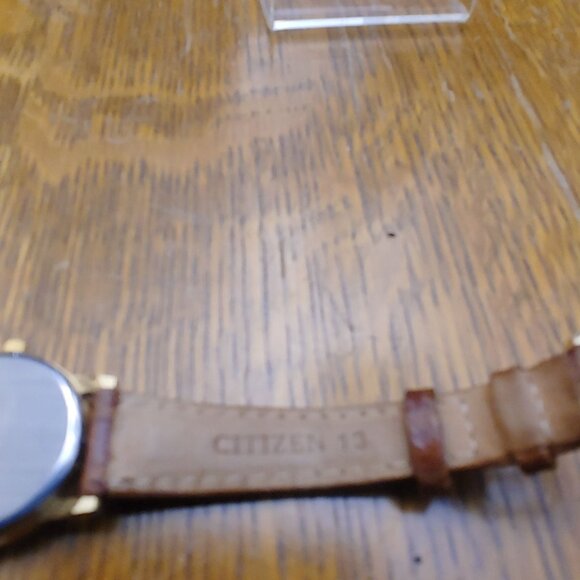 Citizen Quartz Watch Vintage Gold Tone Roman Numeral Face Date Brown Leather